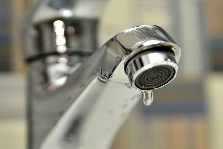 Ужгородцям радять запастися водою: завтра частина міста залишиться без водопостачання