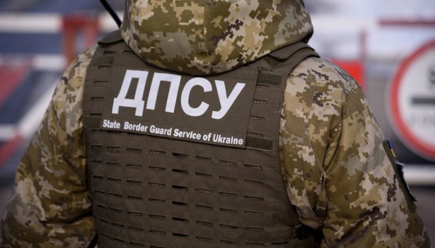 З України за час дії заборони на виїзд не випустили близько 30 чиновників