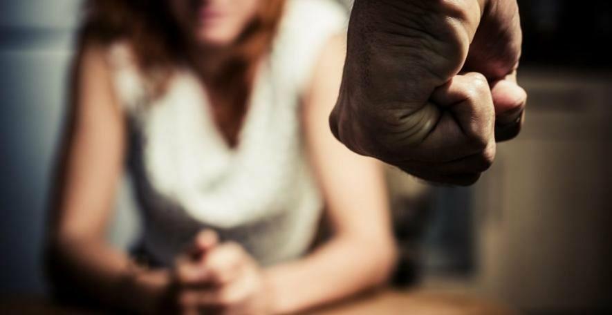 На Мукачівщині за систематичне домашнє насильство та побиття дружини місцевого жителя вкотре засудили до ув’язнення