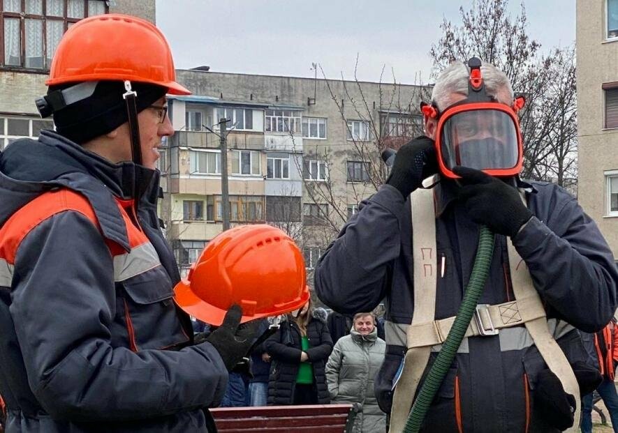 В Ужгороді сьогодні стався витік газу з підземного газогону на вул. Грушевського