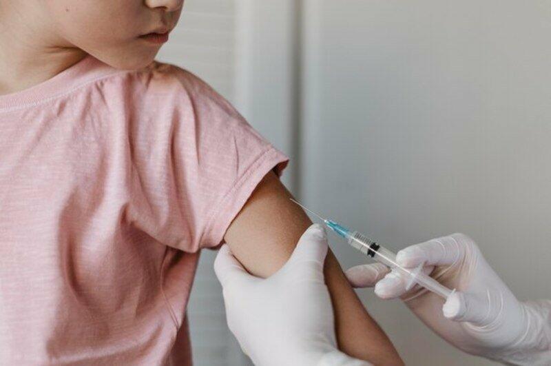 Закарпатців закликають вакцинувати дітей від поліомієліту