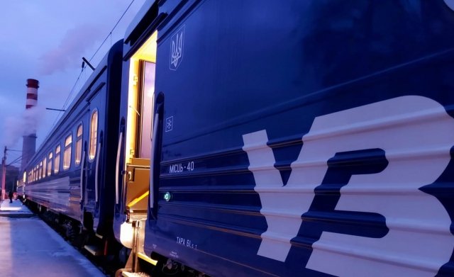 Укрзалізниця запустила два додаткові рейси на Закарпаття