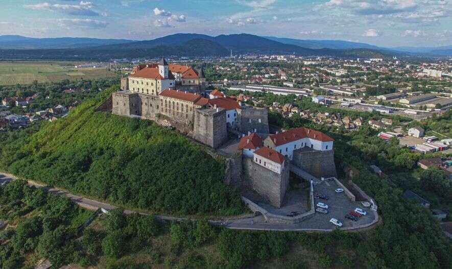 В Мукачеві дітям пропонують безкоштовні екскурсії до замку Паланок