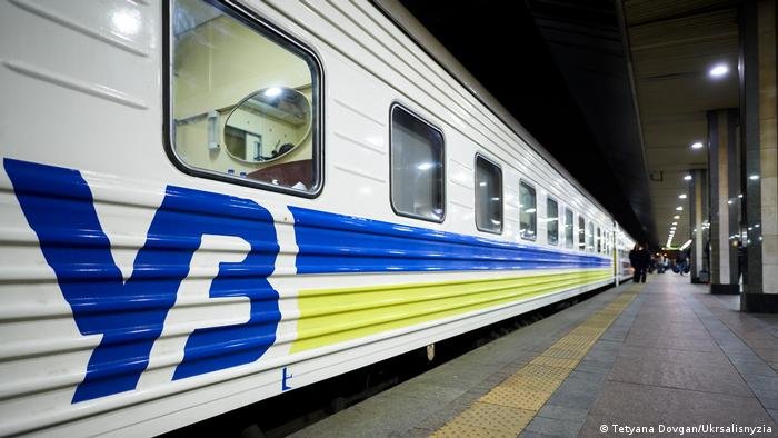 Через рашистські обстріли затримуються потяги до Ужгорода - Укрзалізниця