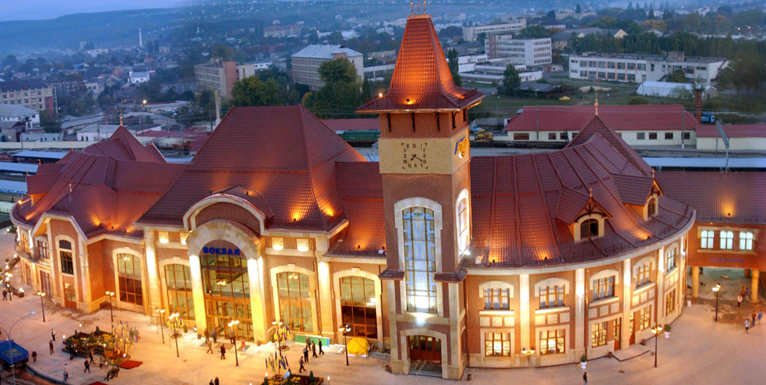 Сьогодні в Ужгороді піротехники шукали вибухівку на залізничному вокзалі