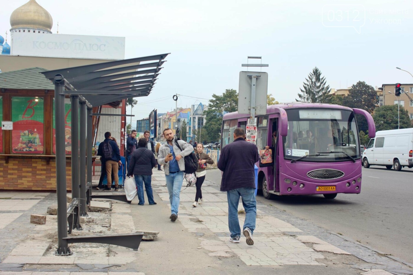 Нові зупинки в Ужгороді будуть до неділі, а вай-фай - за 3..., фото-1 Нові зупинки в Ужгороді будуть до неділі, а вай-фай - за 3 тижні, фото-1