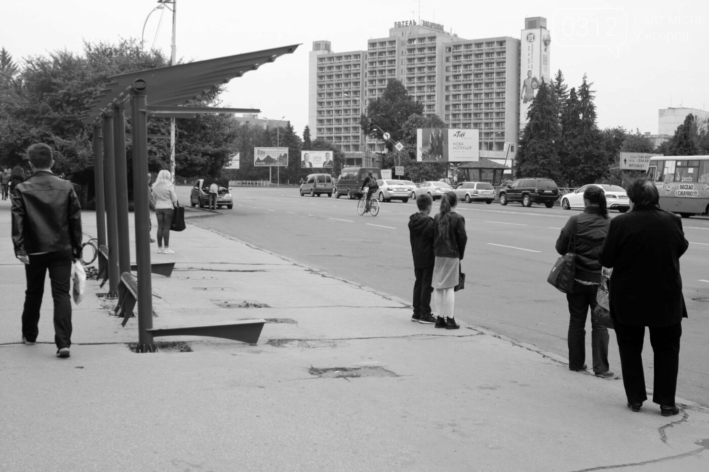 Нові зупинки в Ужгороді будуть до неділі, а вай-фай - за 3..., фото-7 Нові зупинки в Ужгороді будуть до неділі, а вай-фай - за 3 тижні, фото-7