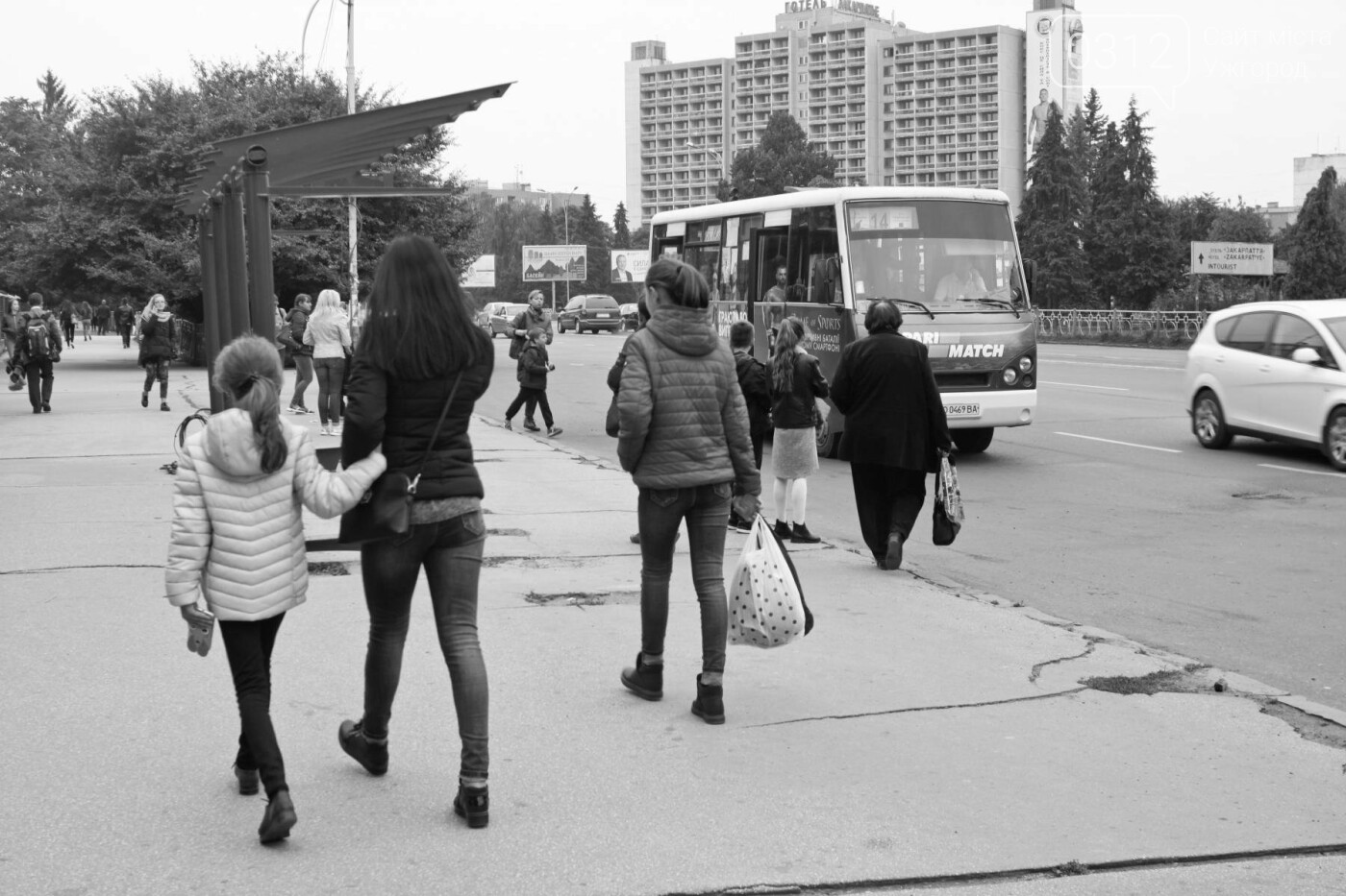 Нові зупинки в Ужгороді будуть до неділі, а вай-фай - за 3..., фото-5 Нові зупинки в Ужгороді будуть до неділі, а вай-фай - за 3 тижні, фото-5