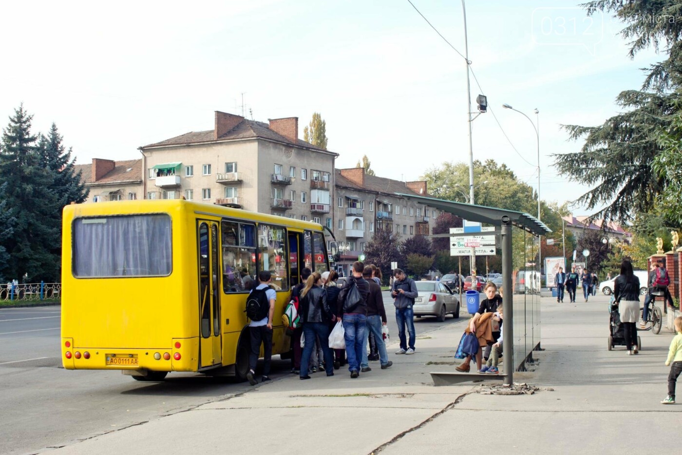 Антивандальне скло та відеоспостереження: чим дивуватимуть..., фото-15 Антивандальне скло та відеоспостереження: чим дивуватимуть нові зупинки в Ужгороді? (ФОТОРЕПОРТАЖ), фото-15