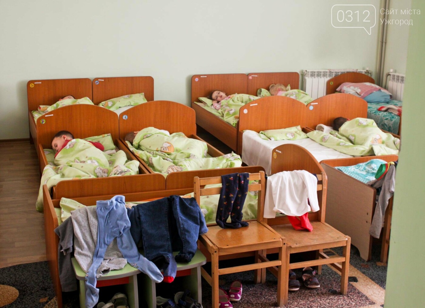 Чи тепло в приміщенні ужгородських дитсадків: фоторепортаж, фото-11 Чи тепло в приміщенні ужгородських дитсадків: фоторепортаж, фото-11