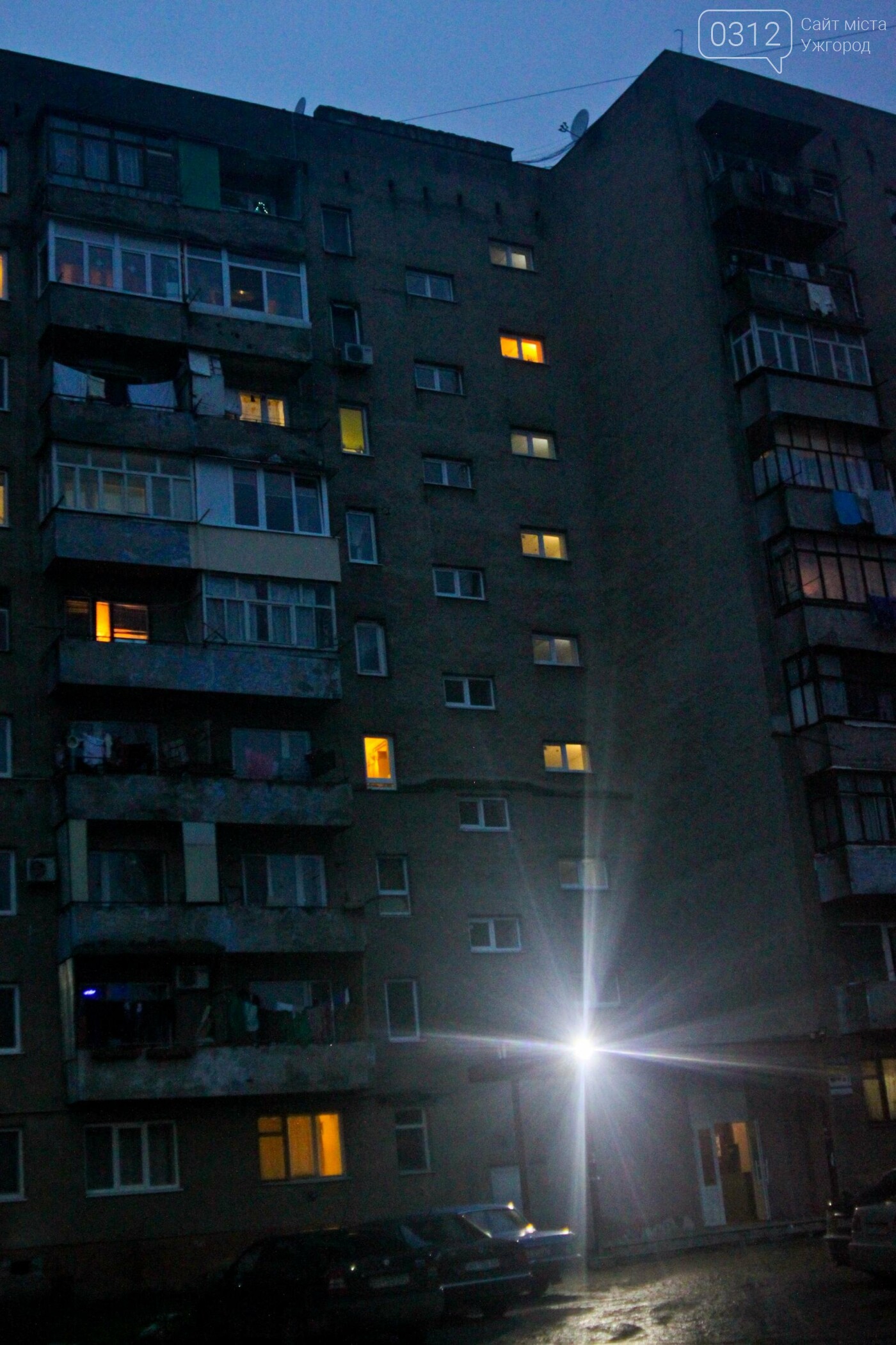 "Хвора бабуся не виходила з будинку 15 років": як мешканці..., фото-1 "Хвора бабуся не виходила з будинку 15 років": як мешканці 9-поверхівки на Заньковецької в Ужгороді живуть без ліфту (РЕПОРТАЖ), фото-1