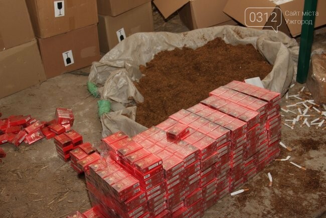 Біля Ужгорода викрили підпільний цех з виготовлення цигарок..., фото-6 Біля Ужгорода викрили підпільний цех з виготовлення цигарок (ФОТО), фото-6