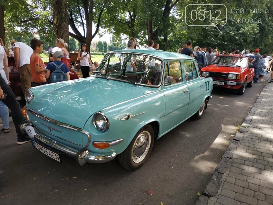 «Земплінське ралі автоветеранів» зібрало в Ужгороді близьк..., фото-26 «Земплінське ралі автоветеранів» зібрало в Ужгороді близько 100 ретро автомобілів (ФОТО), фото-26