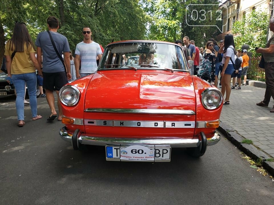 «Земплінське ралі автоветеранів» зібрало в Ужгороді близьк..., фото-27 «Земплінське ралі автоветеранів» зібрало в Ужгороді близько 100 ретро автомобілів (ФОТО), фото-27