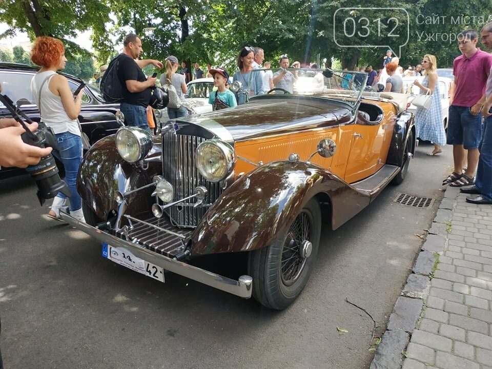 «Земплінське ралі автоветеранів» зібрало в Ужгороді близьк..., фото-28 «Земплінське ралі автоветеранів» зібрало в Ужгороді близько 100 ретро автомобілів (ФОТО), фото-28