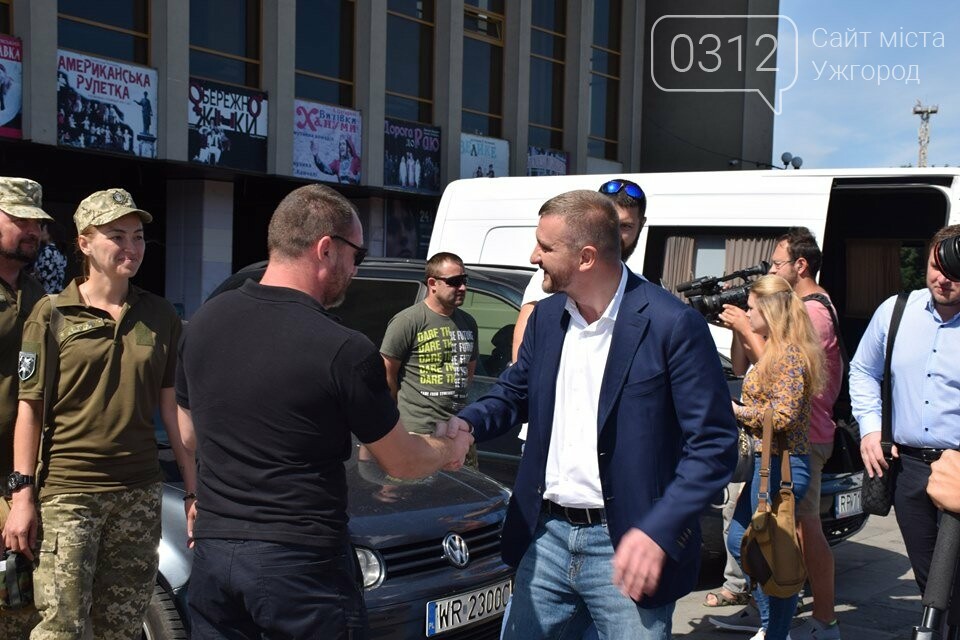 Мін'юст передав військовим чотири конфісковані автівки, з н..., фото-9 Мін'юст передав військовим чотири конфісковані автівки, з них три – благодійним фондам Закарпаття (ФОТОРЕПОРТАЖ), фото-9