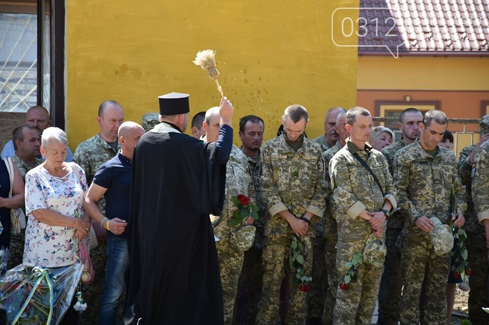 Меморіал загиблим воїнам-захисникам України відкрили в Ужго..., фото-6 Меморіал загиблим воїнам-захисникам України відкрили в Ужгороді (ФОТОРЕПОРТАЖ), фото-6