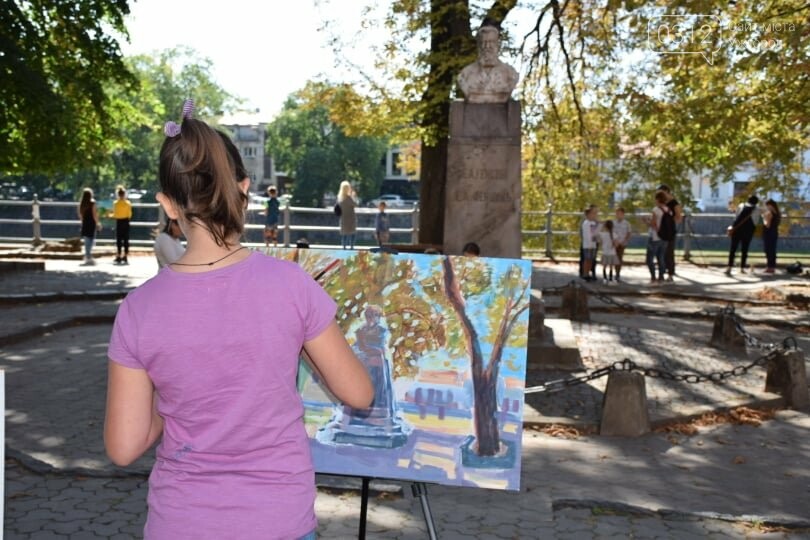 Панораму мальовничого Ужгорода створювали юні художники об..., фото-5 Панораму мальовничого Ужгорода створювали юні художники обласного центру (ФОТОРЕПОРТАЖ) , фото-5