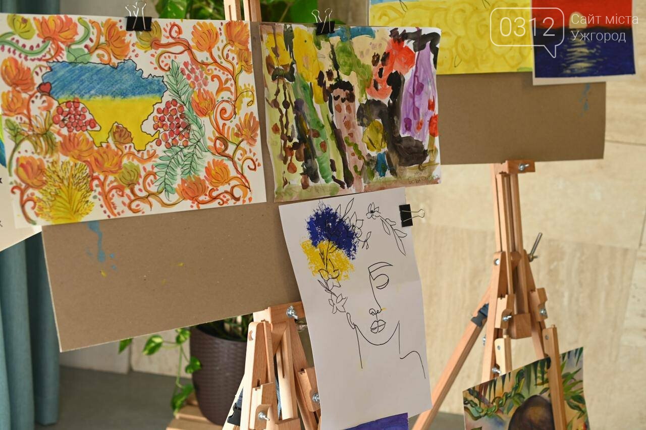 У Рокосові відбувся дитячий мистецький пленер на підтримку ЗСУ (фото)