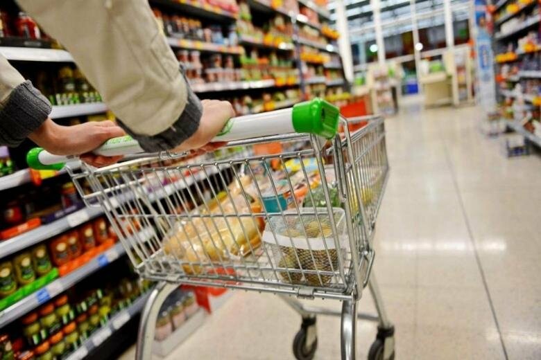 На вагу золота: чи варто закарпатцям чекати на зниження цін на продукти?