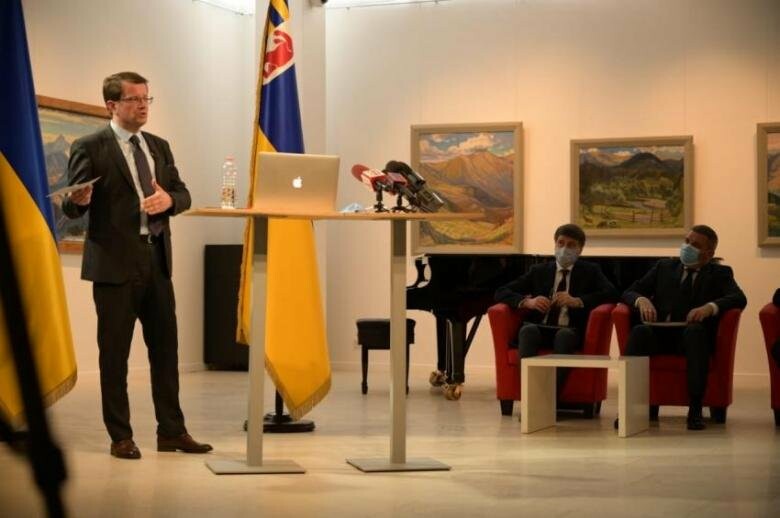Боротьба з COVID-19 на Закарпатті триває. Голова ОДА підсумував результати за 100 днів