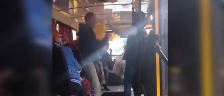 В Ужгороді чоловік вдарив жінку, яка їхала у маршрутці з дитиною