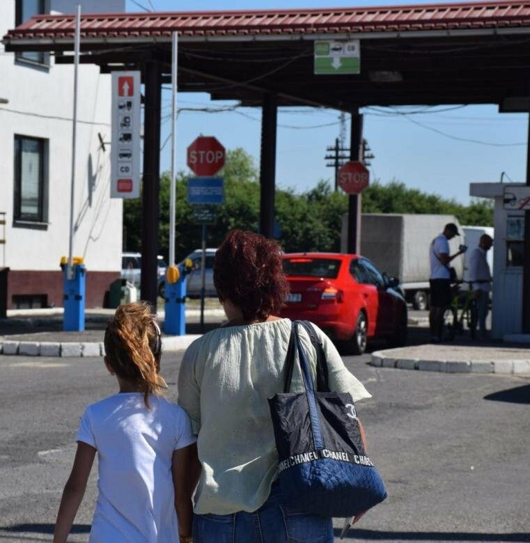 На Закарпатті двох малолітніх дітей намагалась незаконно вивезти за кордон