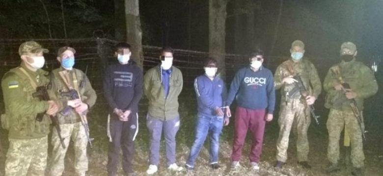 На Закарпатті викрили переправника нелегальних мігрантів