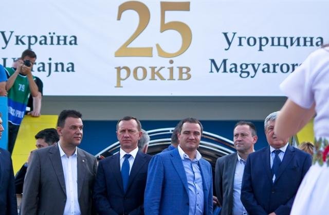 Найяскравіші моменти матчу збірних ветеранів України та Уг..., фото-2 Найяскравіші моменти матчу збірних ветеранів України та Угорщини в Ужгороді: фоторепортаж, фото-2
