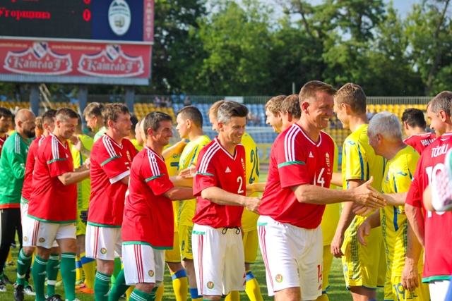 Найяскравіші моменти матчу збірних ветеранів України та Уг..., фото-37 Найяскравіші моменти матчу збірних ветеранів України та Угорщини в Ужгороді: фоторепортаж, фото-37