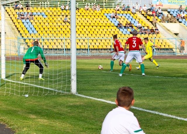 Найяскравіші моменти матчу збірних ветеранів України та Уг..., фото-40 Найяскравіші моменти матчу збірних ветеранів України та Угорщини в Ужгороді: фоторепортаж, фото-40