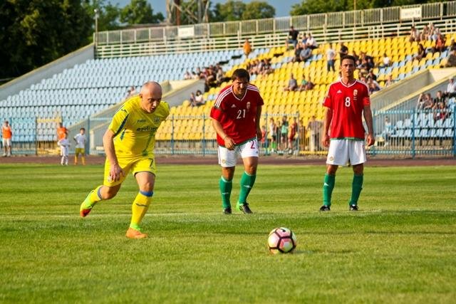Найяскравіші моменти матчу збірних ветеранів України та Уг..., фото-12 Найяскравіші моменти матчу збірних ветеранів України та Угорщини в Ужгороді: фоторепортаж, фото-12