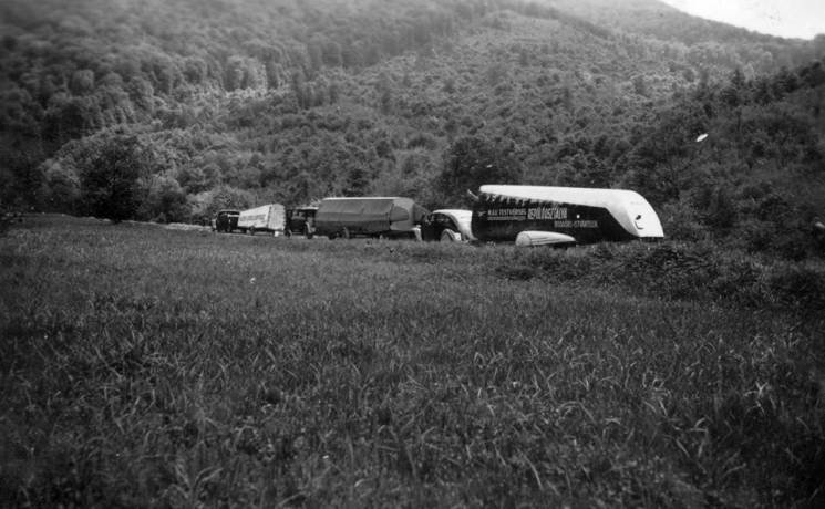 Як 80 років тому закарпатськими дорогами курсували літальні..., фото-3 Як 80 років тому закарпатськими дорогами курсували літальні апарати (ФОТО), фото-3
