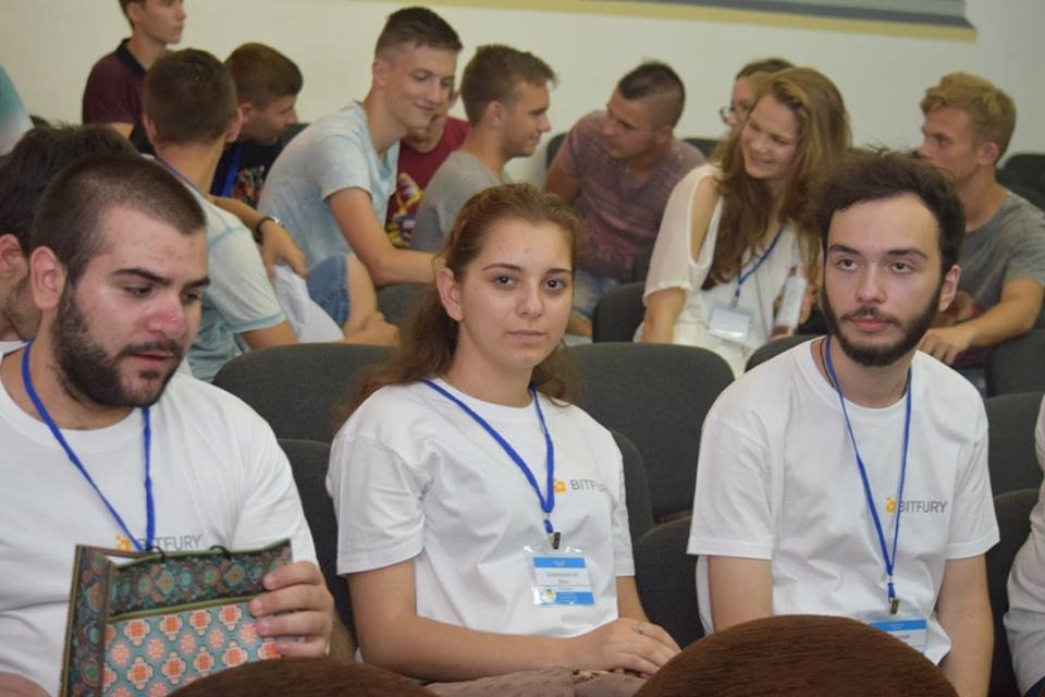 Молоді програмісти з вишів України та Грузії: в Ужгороді ст..., фото-2 Молоді програмісти з вишів України та Грузії: в Ужгороді стартувала Літня школа з програмування (ФОТО), фото-2
