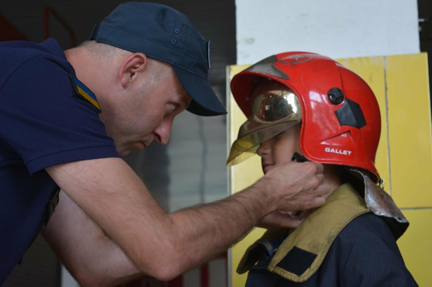 "Буду рятувальником!": 10-річний Іван з Ужгорода проводить..., фото-1 "Буду рятувальником!": 10-річний Іван з Ужгорода проводить канікули у пожежній частині (ФОТОРЕПОРТАЖ), фото-1