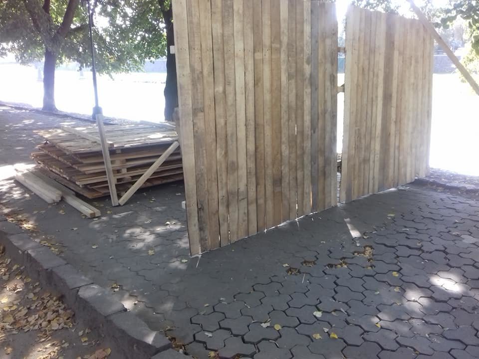 Поліція, спецтехніка та активісти: на набережній Незалежно..., фото-20 Поліція, спецтехніка та активісти: на набережній Незалежності в Ужгороді знову зупинено роботи (ФОТО, ВІДЕО), фото-20