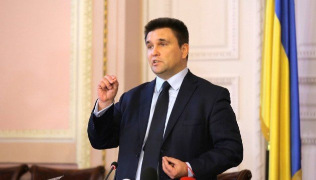 Паспортний скандал на Закарпатті: Клімкін відповів на черго..., фото-1 Паспортний скандал на Закарпатті: Клімкін відповів на чергові погрози Угорщини в бік України, фото-1