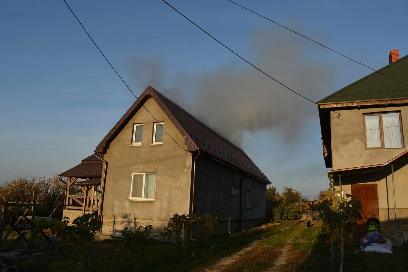 Ужгородські пожежники врятували приватний будинок від вогню..., фото-3 Ужгородські пожежники врятували приватний будинок від вогню (ФОТО), фото-3