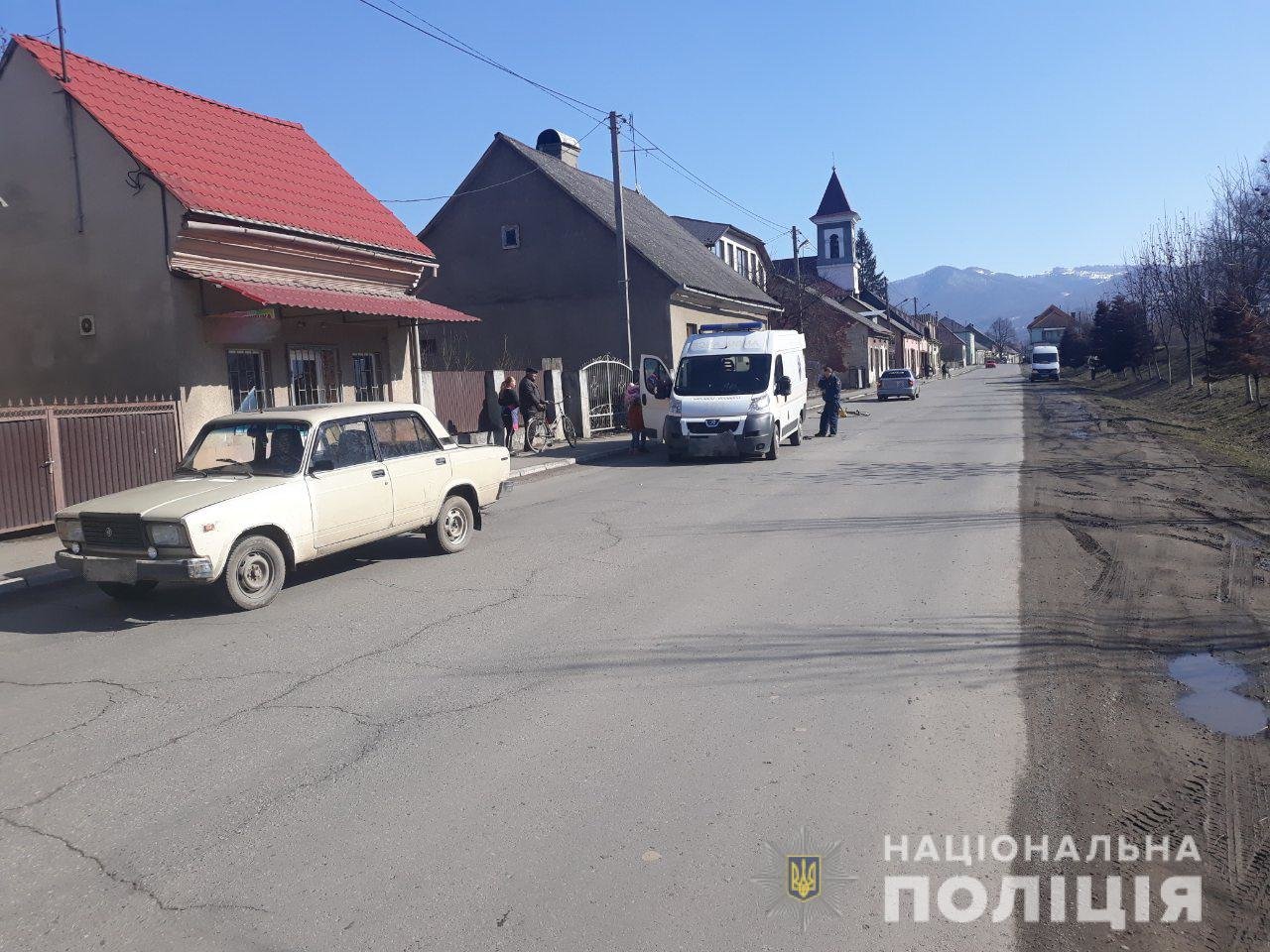 Трагічна ДТП на Закарпатті: 25-річний водій не впорався з к..., фото-1 Трагічна ДТП на Закарпатті: 25-річний водій не впорався з керуванням і на смерть збив велосипедиста (ФОТО), фото-1
