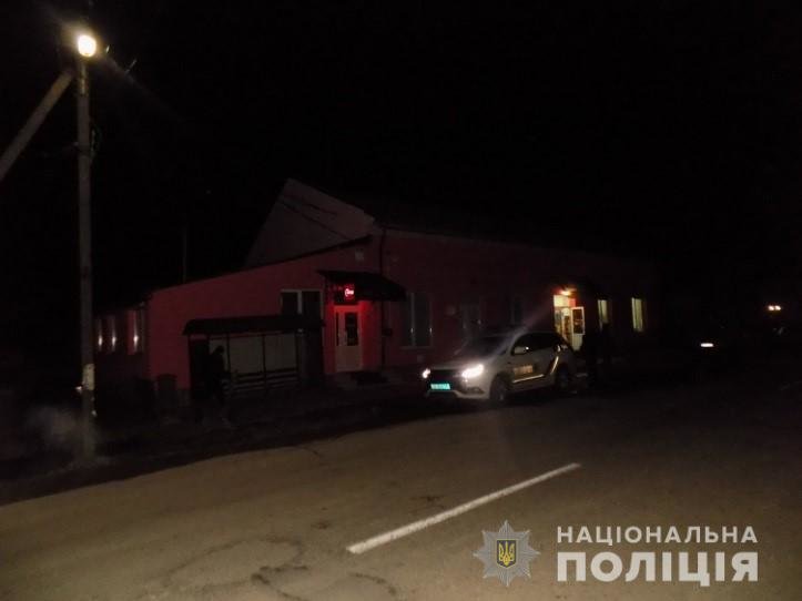 На Закарпатті молодики скоїли розбійний напад на цілодобови..., фото-4 На Закарпатті молодики скоїли розбійний напад на цілодобовий магазин (ФОТО), фото-4