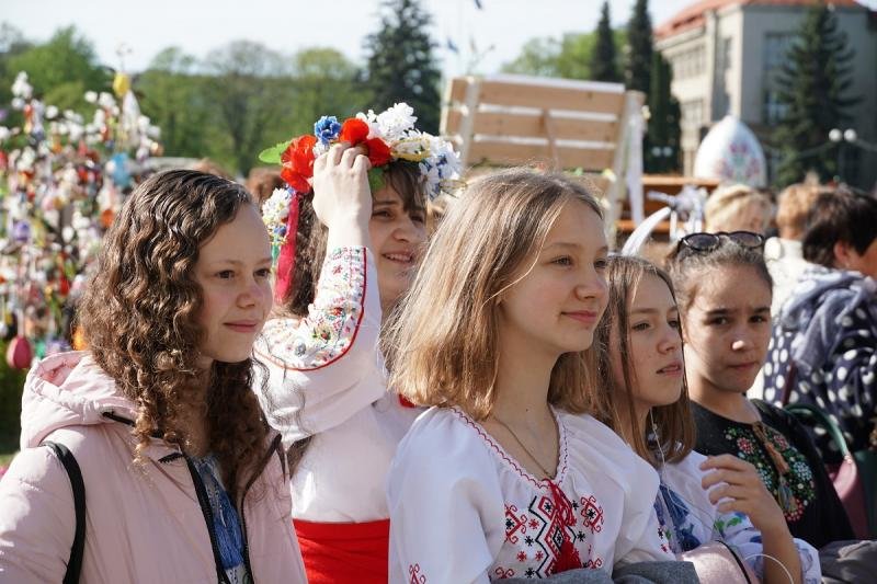 В Ужгороді відкрився фестиваль "Воскресни, писанко!" (ФОТО), фото-5 В Ужгороді відкрився фестиваль "Воскресни, писанко!" (ФОТО), фото-5