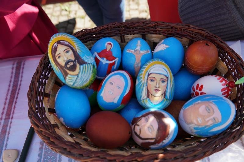 В Ужгороді відкрився фестиваль "Воскресни, писанко!" (ФОТО), фото-12 В Ужгороді відкрився фестиваль "Воскресни, писанко!" (ФОТО), фото-12
