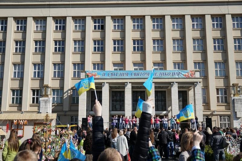 В Ужгороді відкрився фестиваль "Воскресни, писанко!" (ФОТО), фото-17 В Ужгороді відкрився фестиваль "Воскресни, писанко!" (ФОТО), фото-17