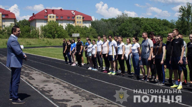 Закарпатські правоохоронці взяли участь у змаганнях з легко..., фото-3 Закарпатські правоохоронці взяли участь у змаганнях з легкоатлетичного кросу (ФОТО), фото-3