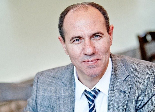 3 квартири, 2 машини та дружина-мільйонерка: статки кандида..., фото-1 3 квартири, 2 машини та дружина-мільйонерка: статки кандидата на посаду голови ОДА Ігоря Бондаренка, фото-1
