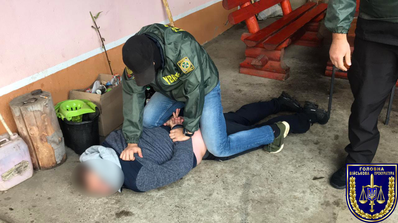 Викриття хабарника: На Закарпатті прикордонник намагався пі..., фото-2 Викриття хабарника: На Закарпатті прикордонник намагався підкупити свого колегу (ФОТО), фото-2