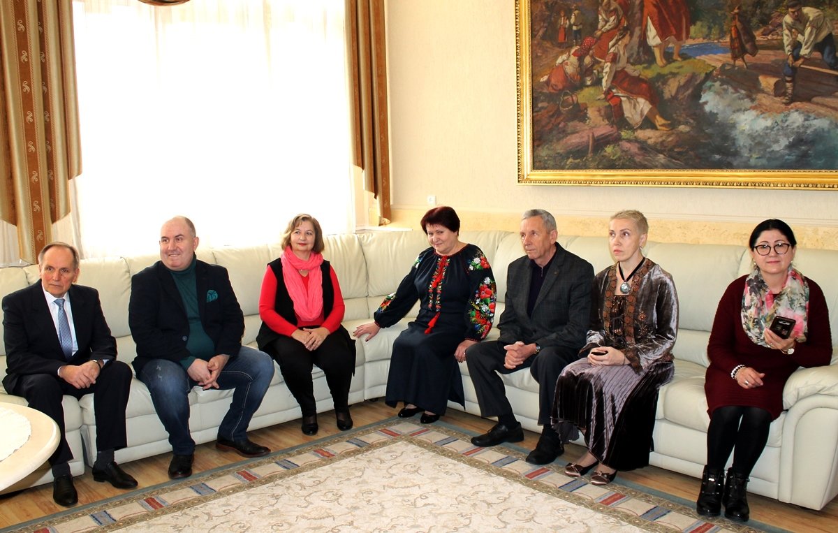 Від імені Президента: Голова Закарпатської ОДА вручив декі..., фото-3 Від імені Президента: Голова Закарпатської ОДА вручив декільком закарпатцям почесні відзнаки, фото-3