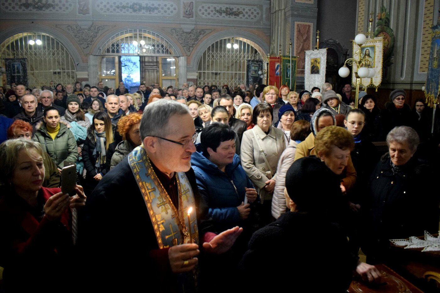 До Ужгорода привезли Вифлеємський вогонь миру (ФОТО), фото-14 До Ужгорода привезли Вифлеємський вогонь миру (ФОТО), фото-14