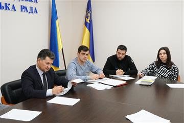 Міська рада "штрафує" : ужгородцям виписали 13 протоколів п..., фото-2 Міська рада "штрафує" : ужгородцям виписали 13 протоколів про правопорушення, фото-2