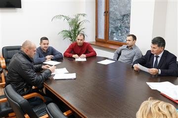 Міська рада "штрафує" : ужгородцям виписали 13 протоколів п..., фото-1 Міська рада "штрафує" : ужгородцям виписали 13 протоколів про правопорушення, фото-1